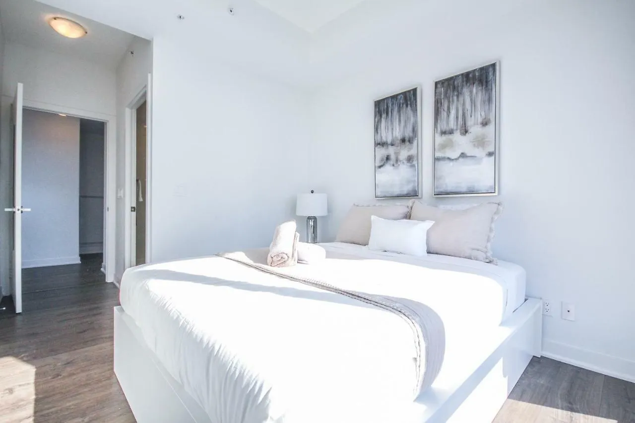 Sarkar Suites - Queen'S Wharf Toronto